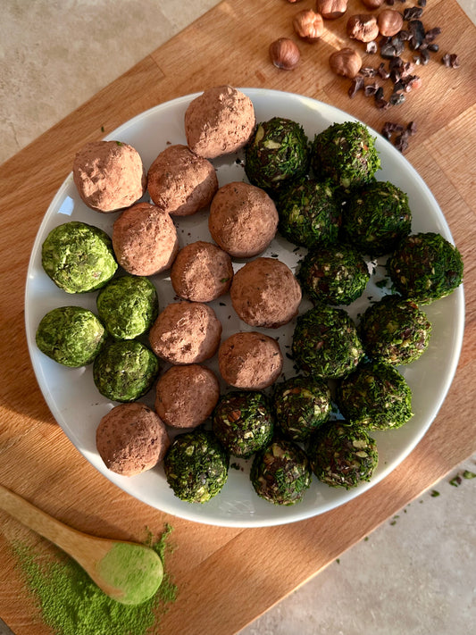 date balls coated with Awaken Matcha, cocao powder and cocnut. 